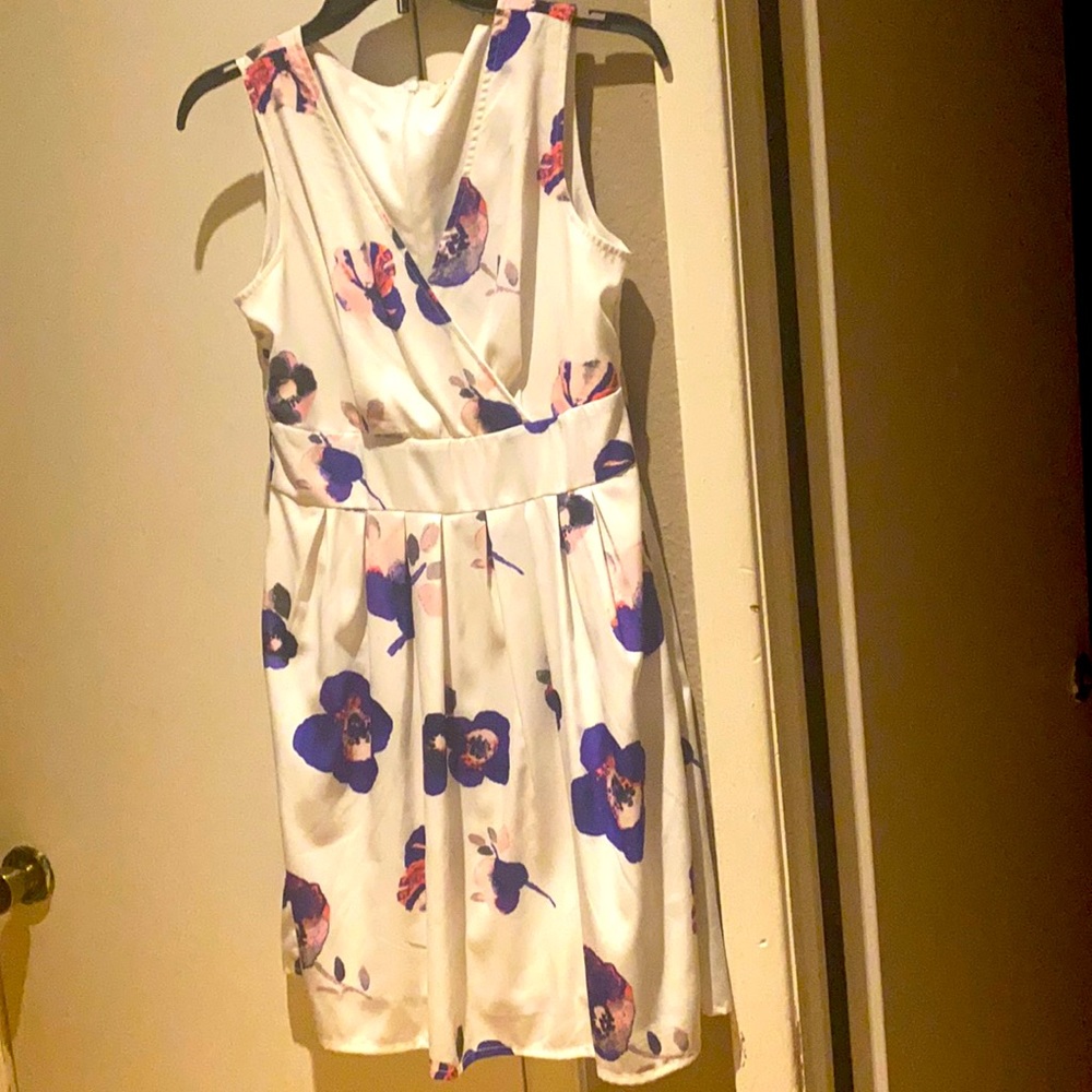 Sleeveless Floral dress